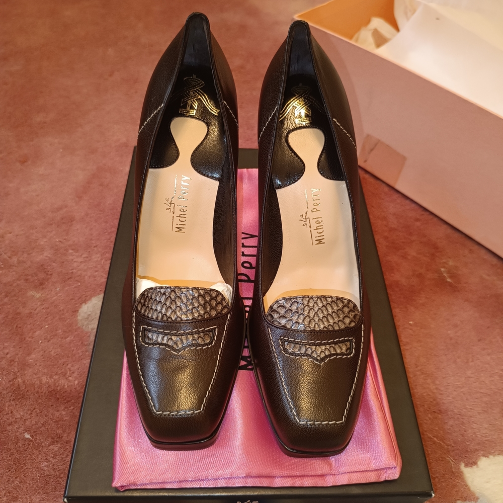 NEW IN BOX +DUSTBAG MICHEL PERRY SNAKESKIN PUMPS